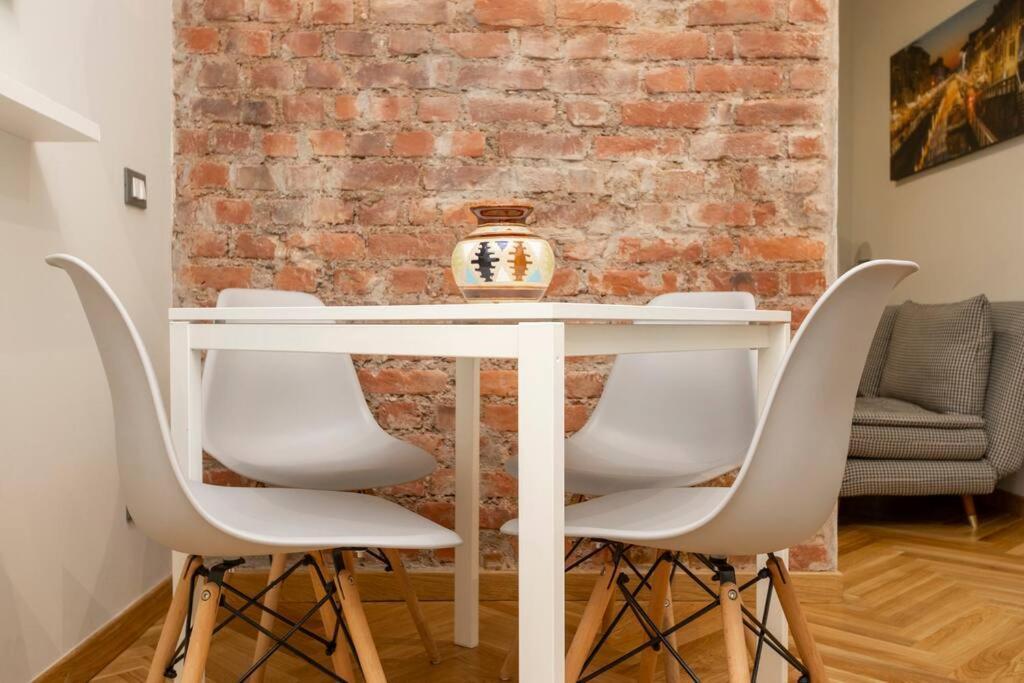 The Italian Design - 10 Minutes To Duomo Apartment Milan Bagian luar foto